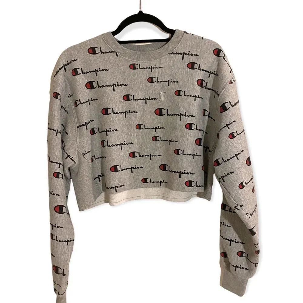 Champion (M) Reverse Weave Cropped Distressed Crewneck